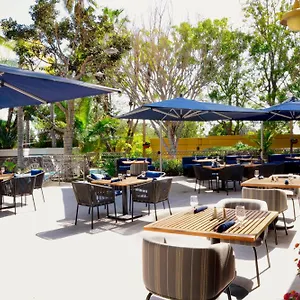 *** Hotel Long Marriott United States